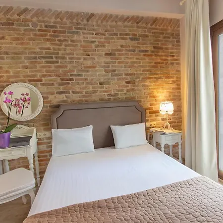 Hotel Galini 2*